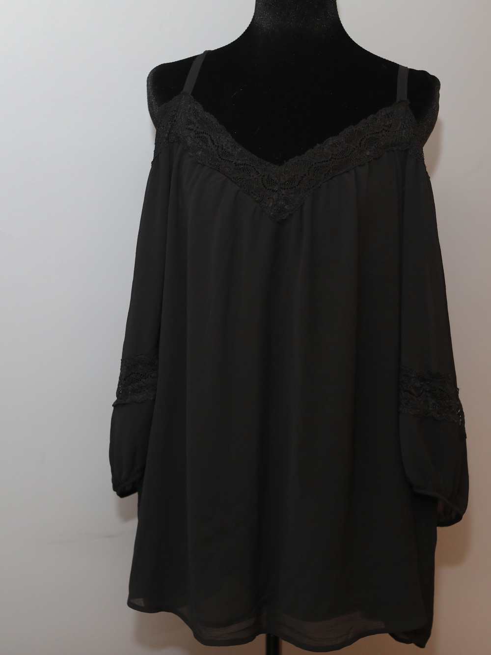 Torrid Black Sheer Lined Skirt